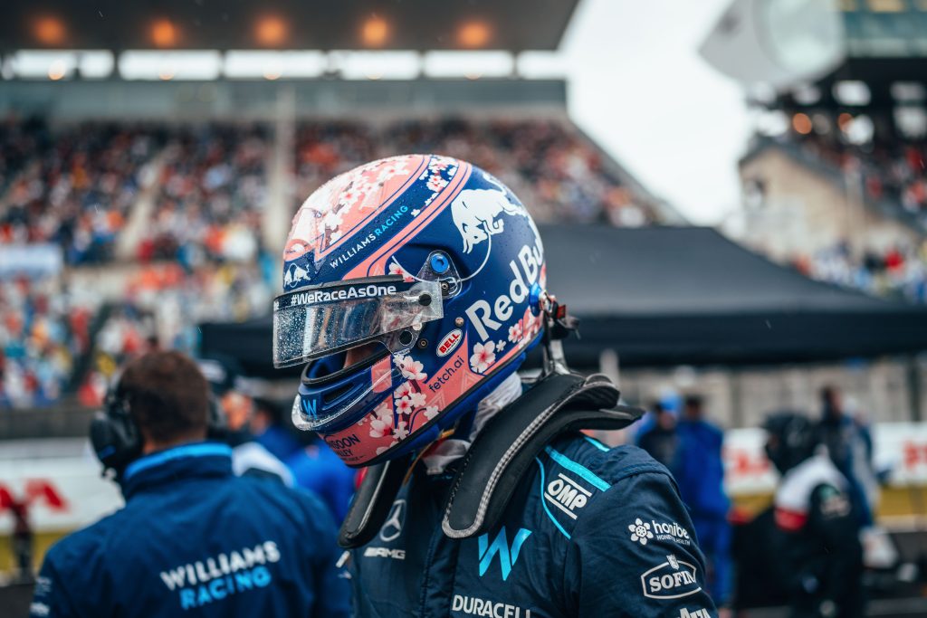 Casco Albon Giappone 2022
